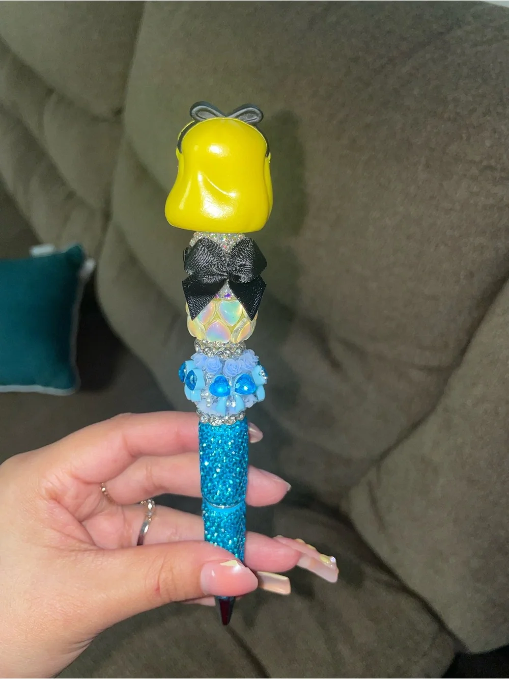 Blue Glitter Pen with Stacked Doll Toppers